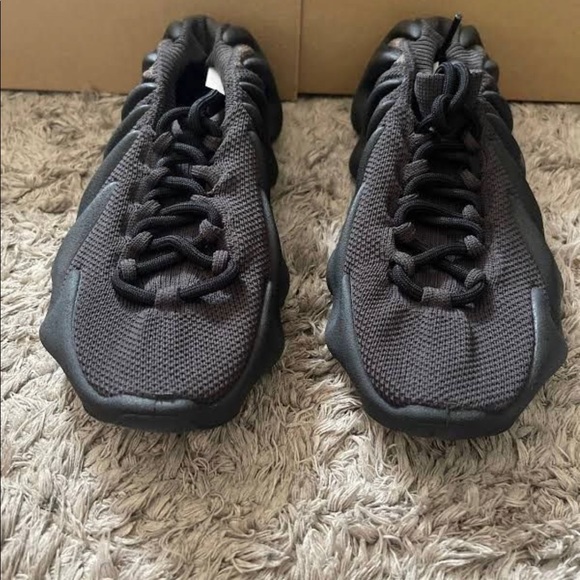 Yeezy 450 Size 8.5 Like New